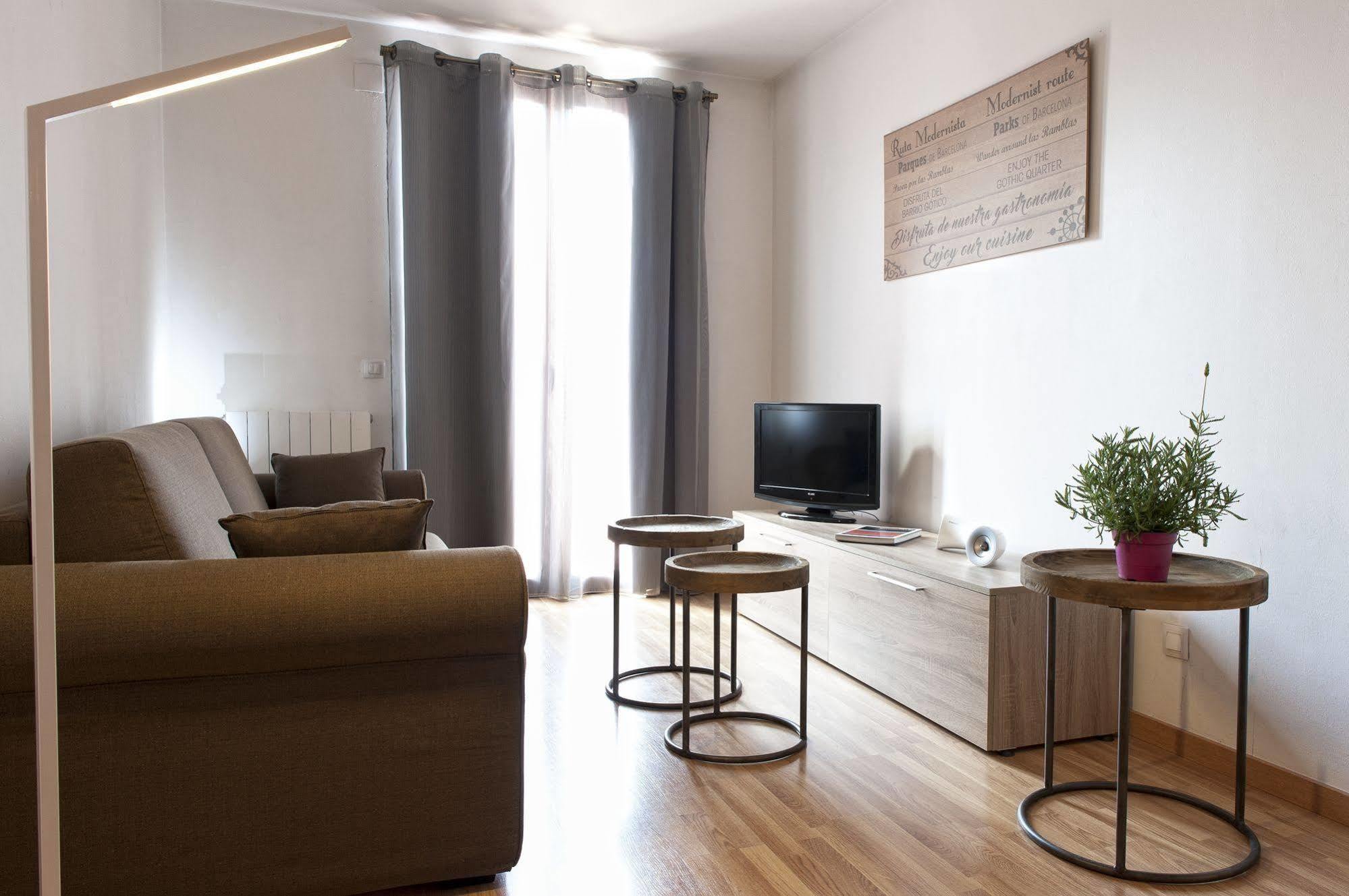 Mh Apartments Liceo Барселона Экстерьер фото