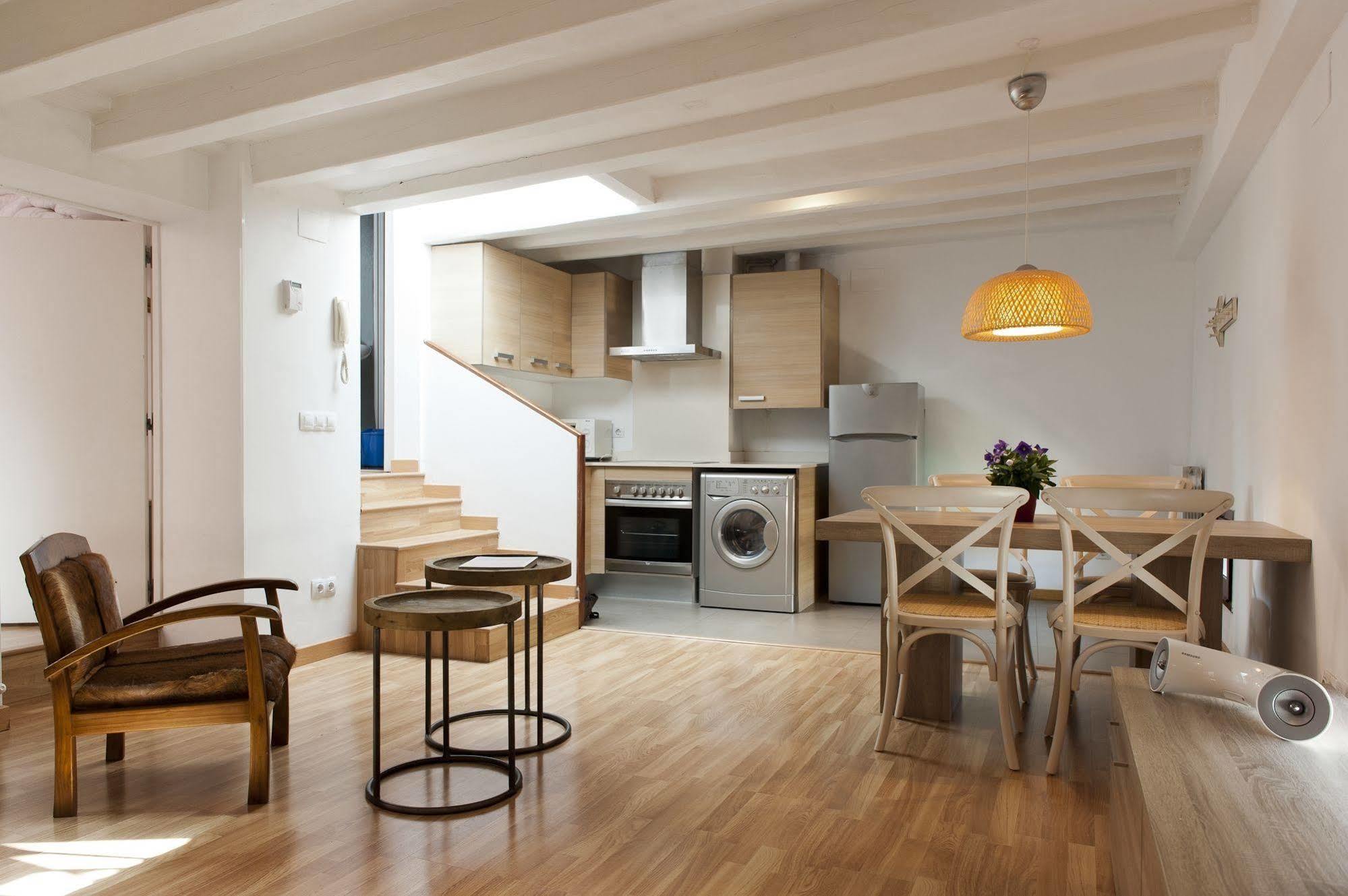 Mh Apartments Liceo Барселона Экстерьер фото