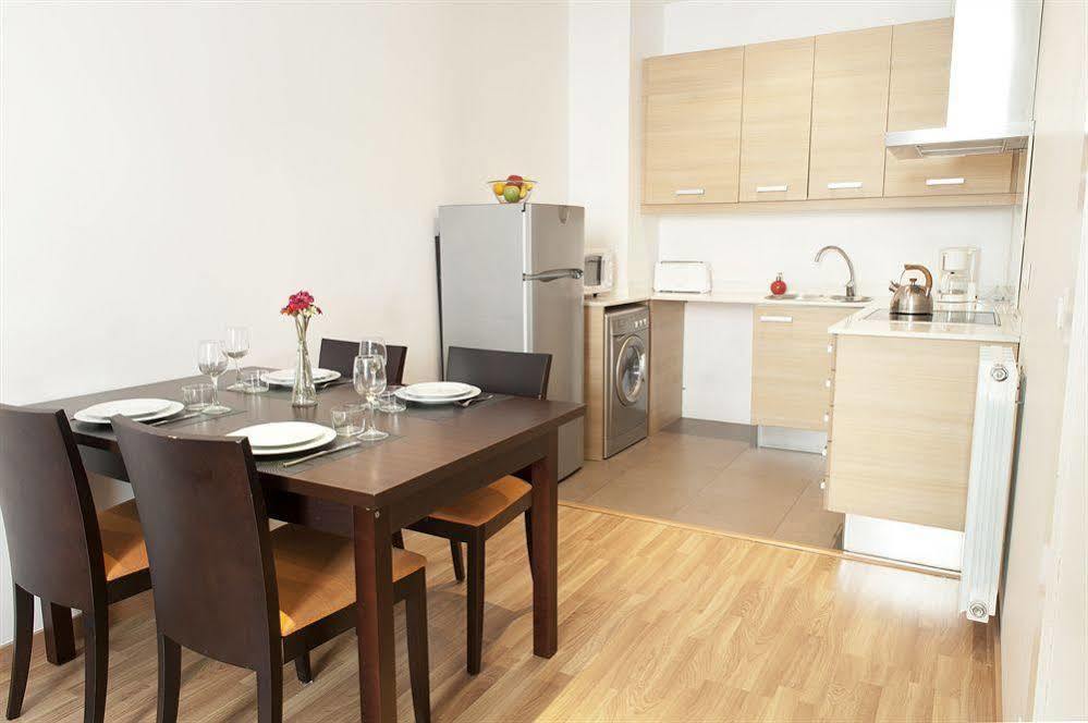 Mh Apartments Liceo Барселона Экстерьер фото