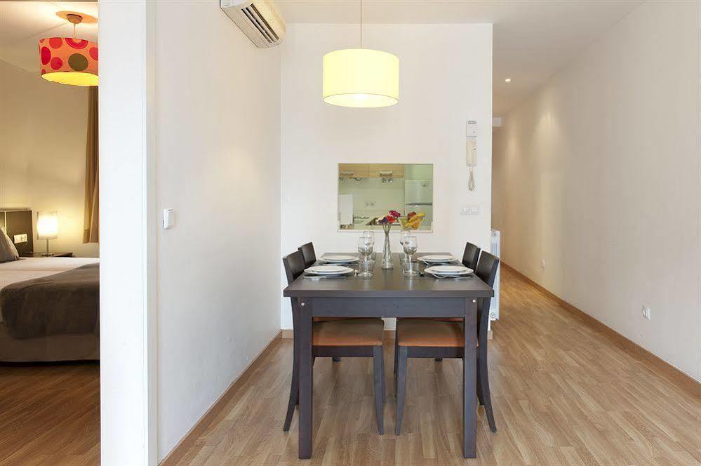 Mh Apartments Liceo Барселона Экстерьер фото