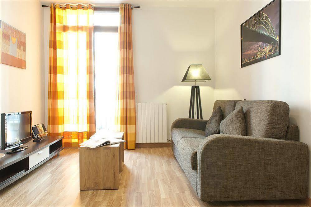 Mh Apartments Liceo Барселона Экстерьер фото